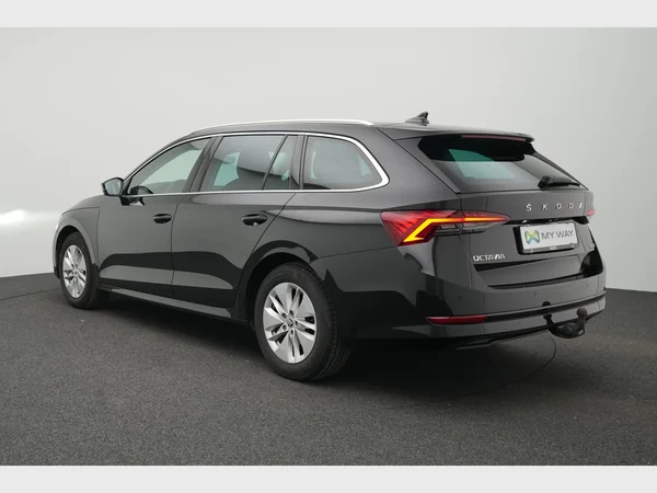 SKODA Octavia Combi (2024) — foto 5 van 29