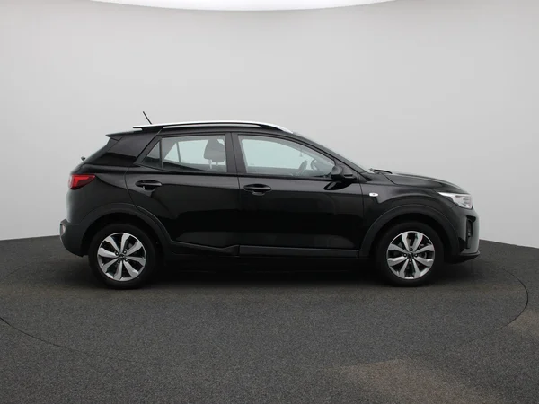 Kia Stonic (2023) — foto 35 van 38