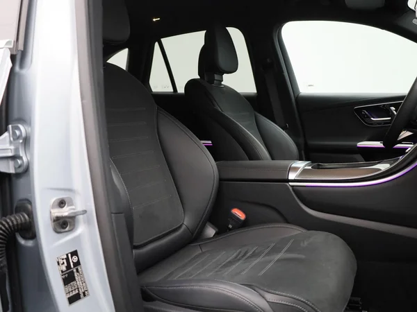 Mercedes-Benz GLC (2025) — foto 36 van 52