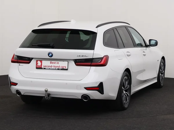 BMW 330 (2022) — foto 23 van 34