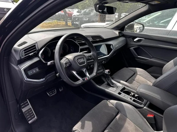 Audi Q3 (2022) — foto 14 van 35
