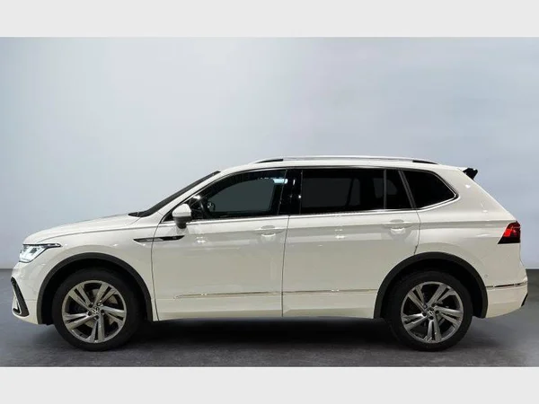 Volkswagen Tiguan Allspace (2022) — foto 30 van 32