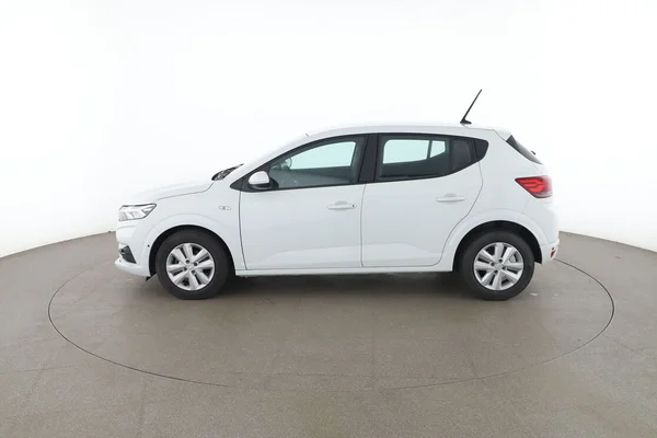 Dacia Sandero (2022) — foto 9 van 16