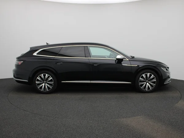 Volkswagen Arteon (2022) — foto 46 van 49