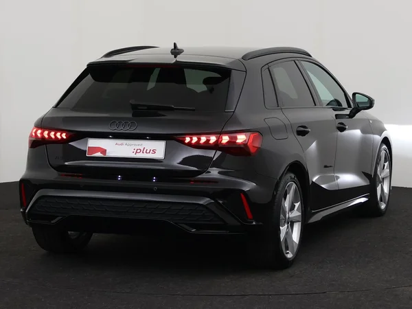 AUDI A3 Sportback (2025) — foto 11 van 18