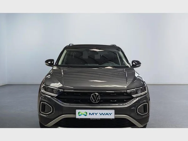 Volkswagen T-Roc (2022) — foto 12 van 27