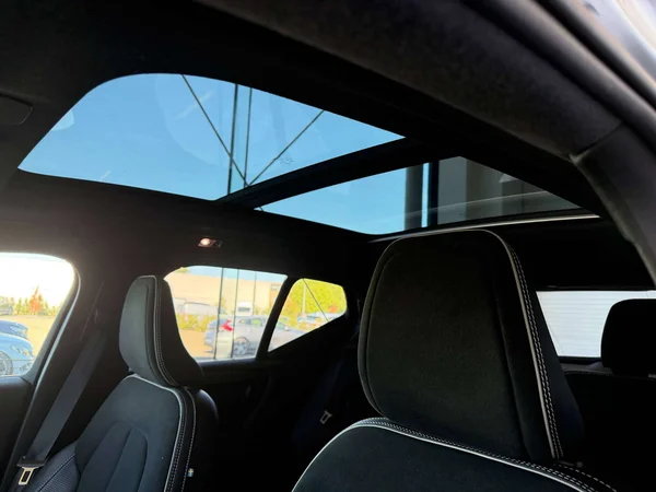 Volvo XC40 (2018) — foto 15 van 23