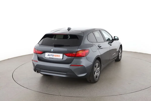 BMW 1-serie (2019) — foto 12 van 16