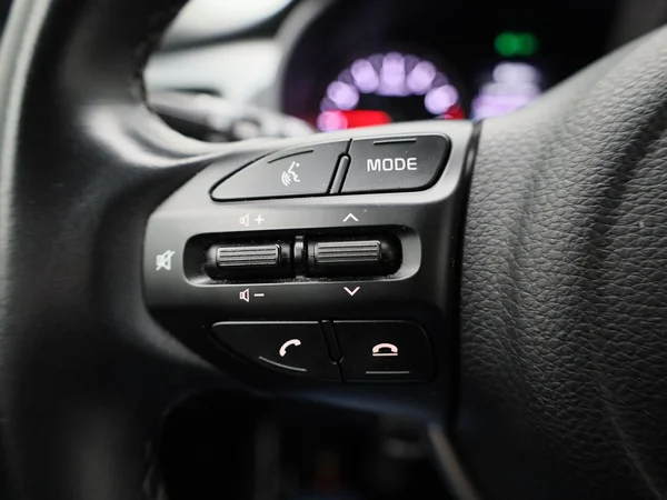 Kia Rio (2023) — foto 9 van 38