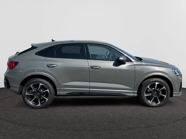 AUDI Q3 Sportback (2025) — foto 19 van 21