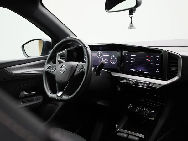 Opel Mokka (2023) — foto 26 van 38