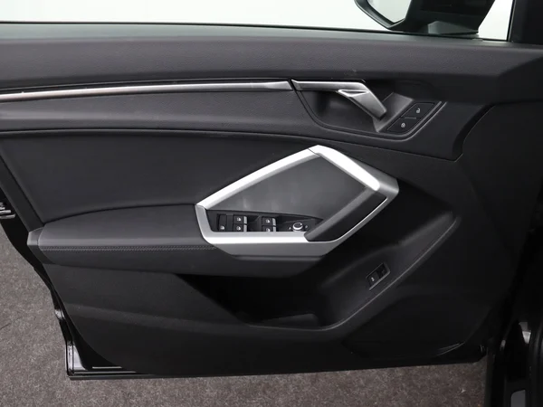 AUDI Q3 Sportback (2025) — foto 10 van 19