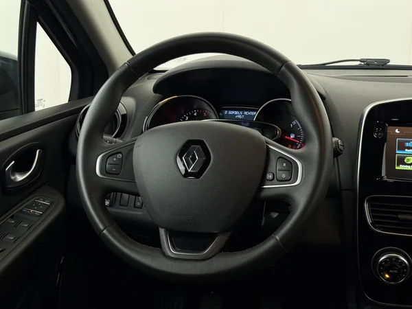 RENAULT Clio (2019) — foto 14 van 26
