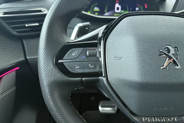 Peugeot 208 (2021) — foto 6 van 22