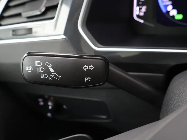 Volkswagen Tiguan (2021) — foto 19 van 33