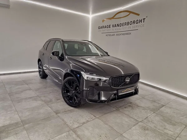 Volvo XC60 (2025) — foto 1 van 18