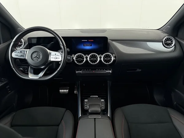 MERCEDES B 250 (2022) — foto 32 van 32