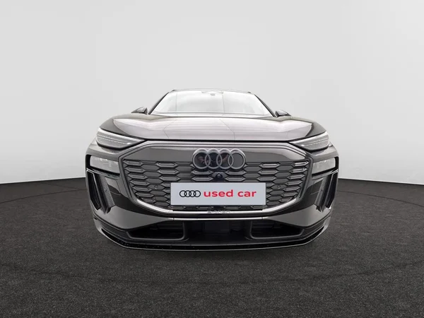 AUDI Q6 e-tron (2026) — foto 23 van 24