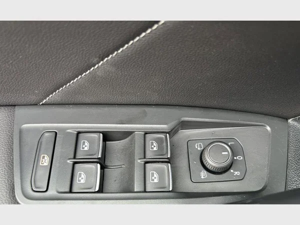 Volkswagen Tiguan Allspace (2023) — foto 33 van 40