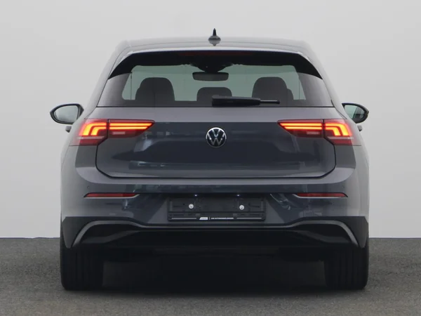 VOLKSWAGEN Golf VIII (2024) — foto 17 van 20