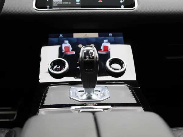 Land Rover Range Rover Evoque (2023) — foto 2 van 54