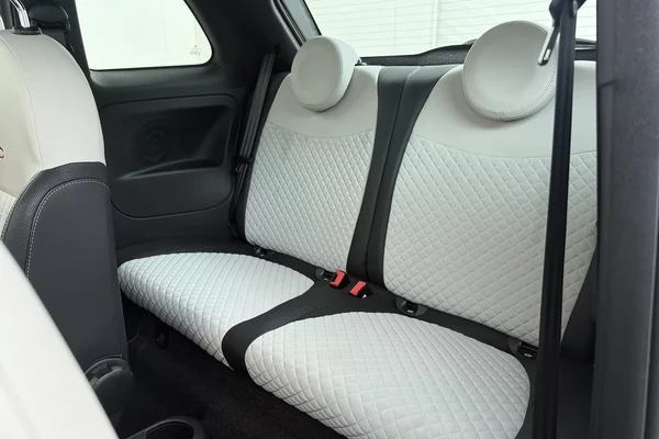 Fiat 500 (2020) — foto 18 van 19
