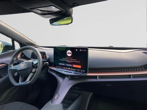 CUPRA Tavascan (2025) — foto 15 van 20