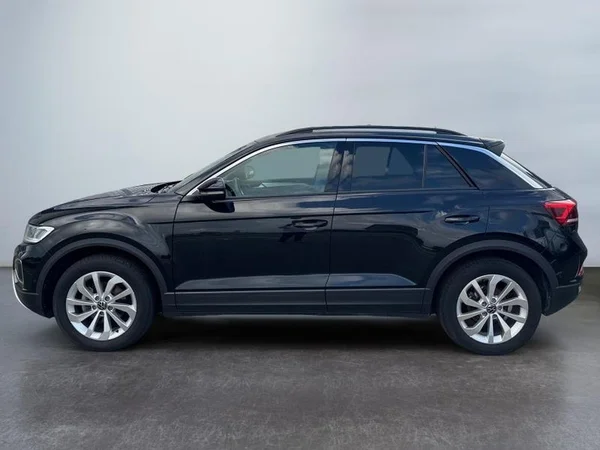 VOLKSWAGEN T-Roc (2024) — foto 24 van 28
