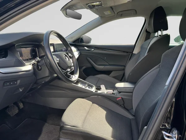 SKODA Octavia Combi (2024) — foto 24 van 24