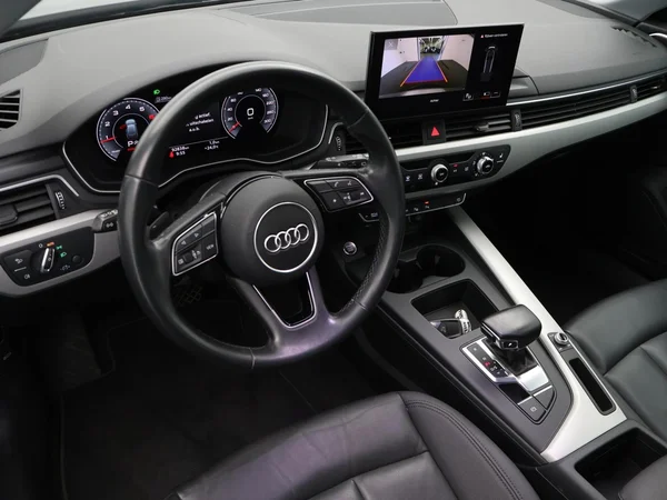 AUDI A4 Avant (2022) — foto 25 van 25