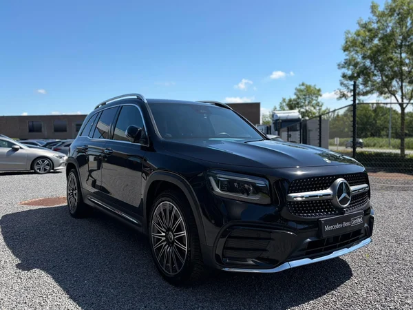 Mercedes-Benz GLB (2024) — foto 17 van 23