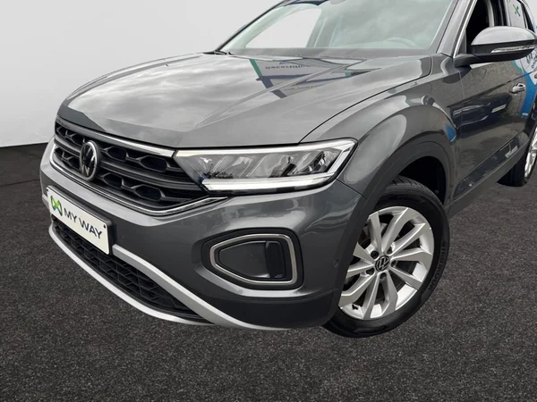 VOLKSWAGEN T-Roc (2024) — foto 11 van 18