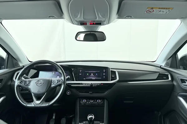 Opel Grandland (2022) — foto 21 van 21