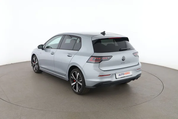 Volkswagen Golf (2024) — foto 10 van 16