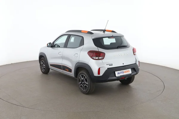 Dacia Spring (2023) — foto 11 van 17