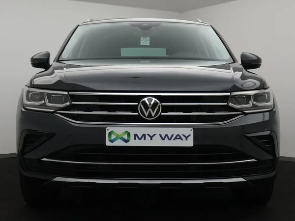 VOLKSWAGEN Tiguan eHybrid (PHEV) (2022) — foto 22 van 24