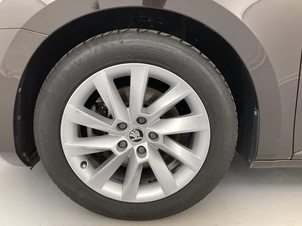SKODA Superb Combi (2020) — foto 25 van 36