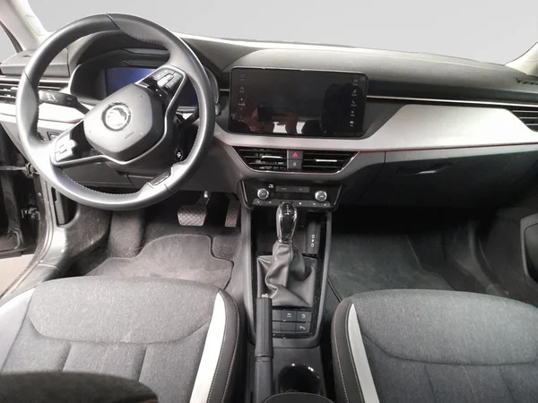 SKODA Kamiq (2025) — foto 3 van 23