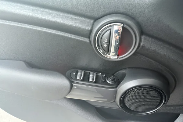 Mini Mini 5 Doors (F55) (2019) — foto 8 van 20