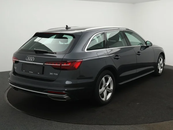 AUDI A4 Avant (2022) — foto 12 van 23
