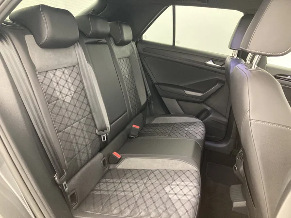 VOLKSWAGEN T-Roc (2022) — foto 20 van 35