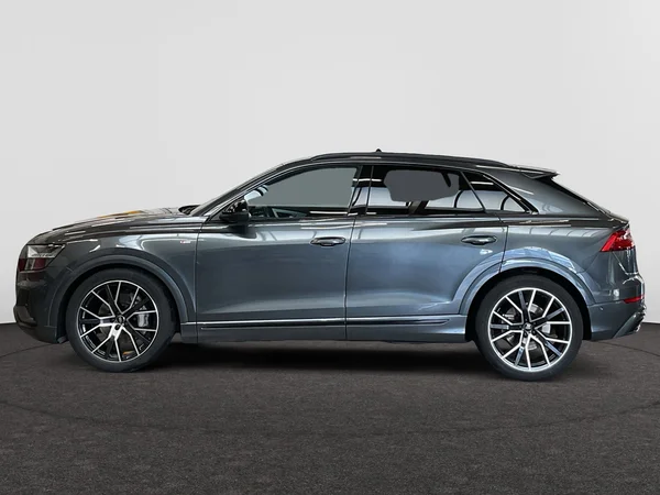 AUDI Q8 (2020) — foto 12 van 23