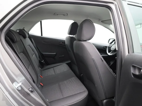 Kia Picanto (2023) — foto 22 van 34