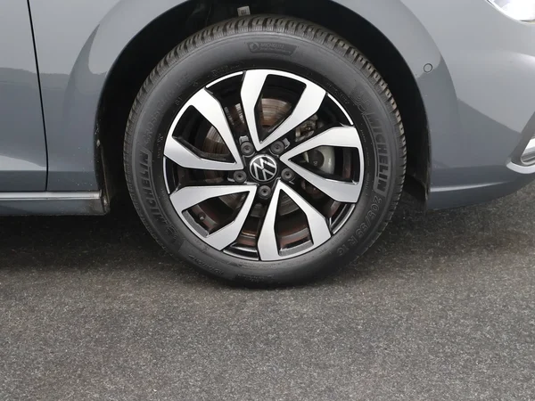 Volkswagen Golf (2023) — foto 25 van 25