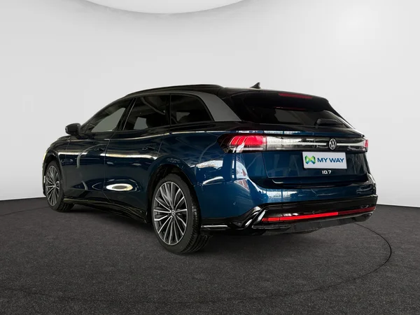 VOLKSWAGEN ID.7 Tourer (2025) — foto 18 van 24