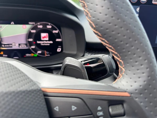 CUPRA Terramar e-Hybrid (PHEV) (2025) — foto 8 van 34