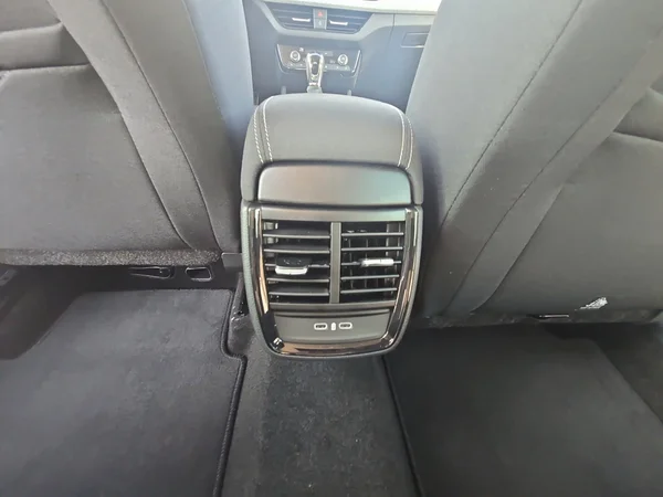 SKODA Kamiq (2026) — foto 22 van 24