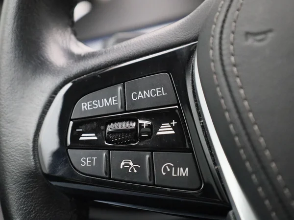 BMW 5 Reeks (2023) — foto 13 van 44