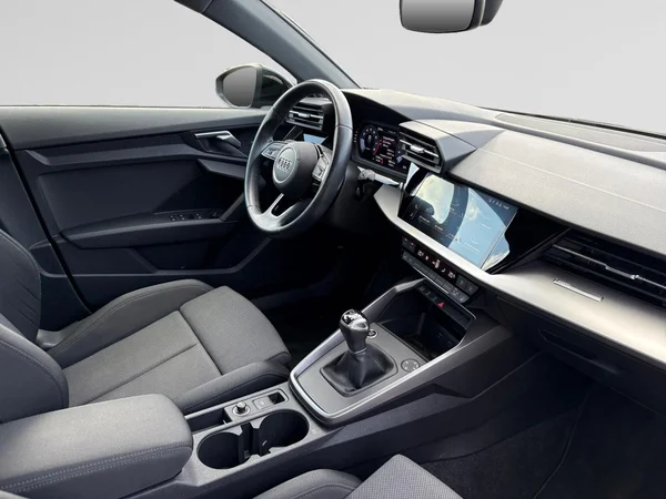 AUDI A3 Sportback (2023) — foto 6 van 24