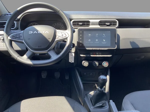 Dacia Duster (2023) — foto 3 van 22